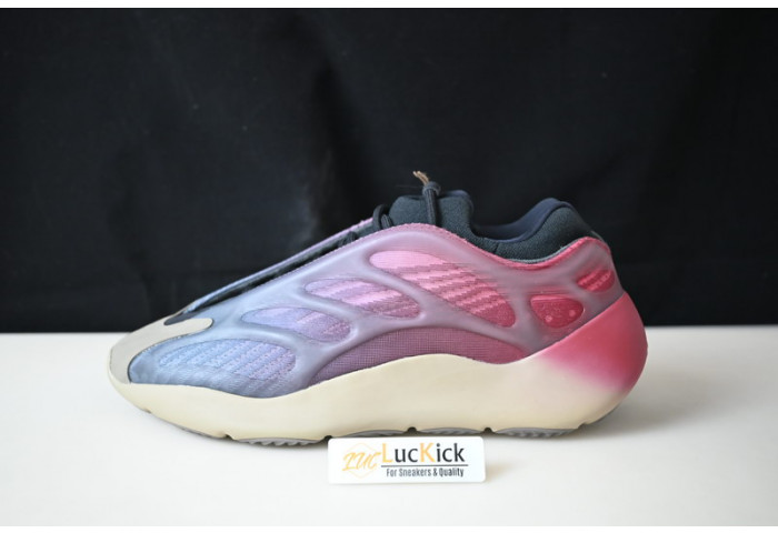 Y**zy 700 v3  gw1814