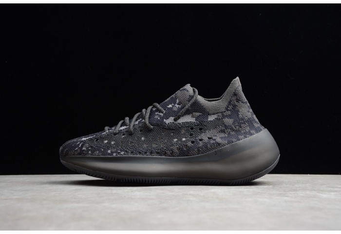 Y**zy boost 350 v3 black fb7876