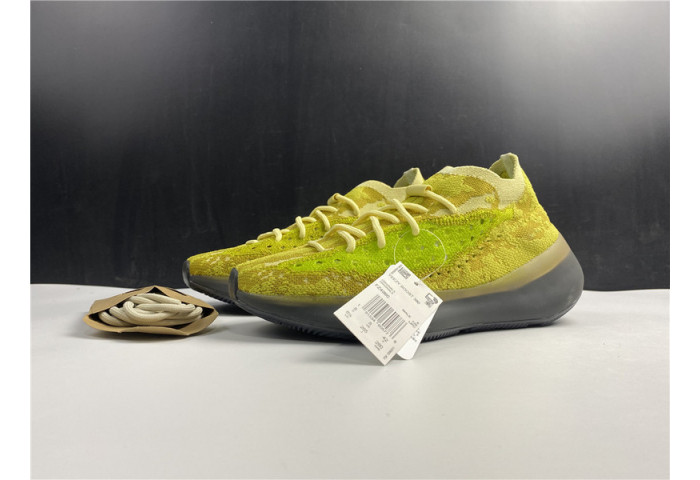 Y**zy boost 380 “hylte glow” fz4990