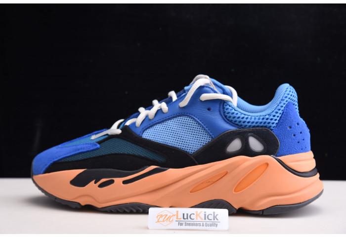Y**zy boost 700 “bright blue” gz0541