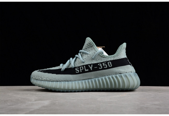 Y**zy boost 350 v2   hq2060
