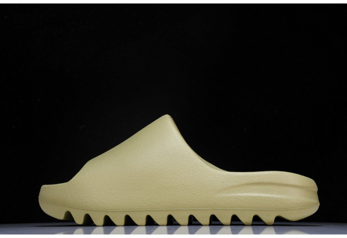 Y**zy slide  fz5904