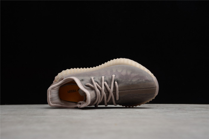 Y**zy boost 350 v2 mono mist gw2871