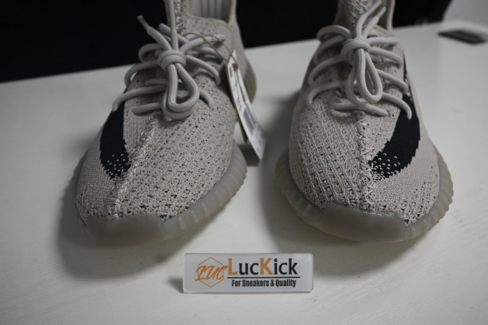 Y**zy boost 350 v2 