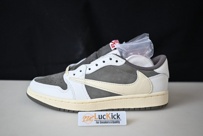 aj1 st travis scott x air jordan 1  dm7866-162