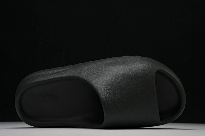 Y**zy slide id2350