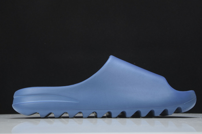 Y**zy slide fv7374