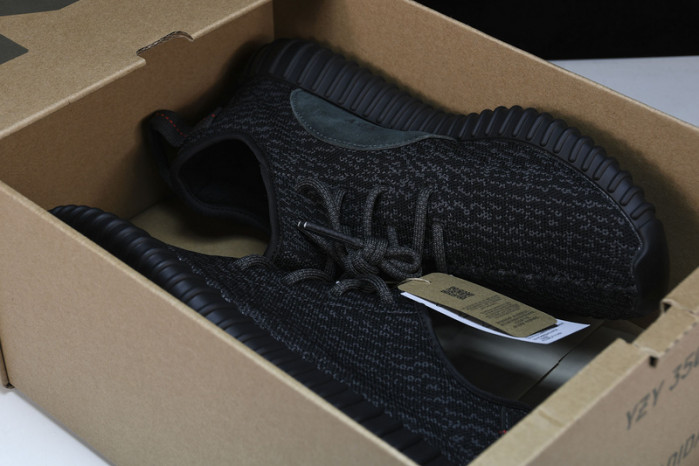 Y**zy boost 350 pirate black  bb5350