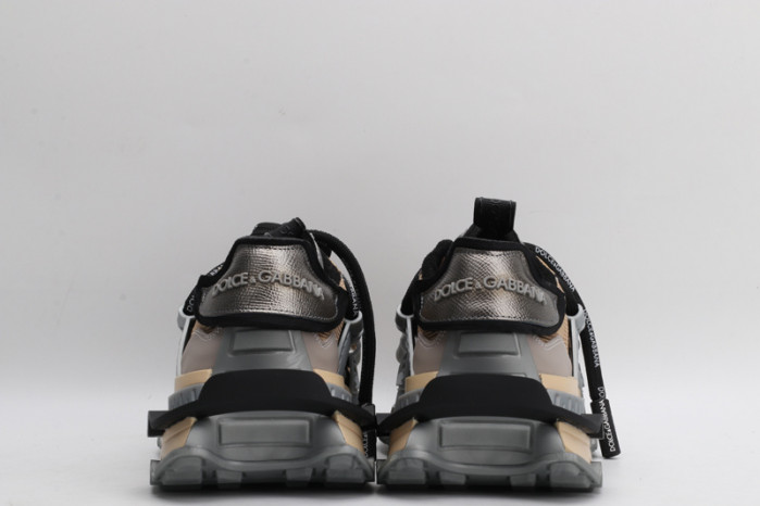 dg  sneakers  dg -012