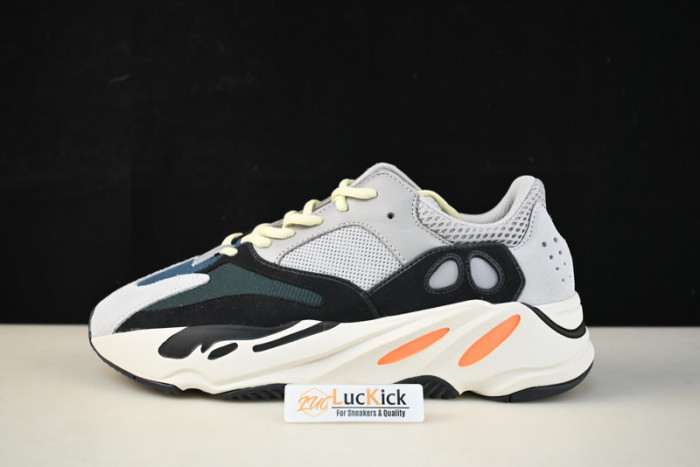 Y**zy boost 700 wave runner solid grey b75571