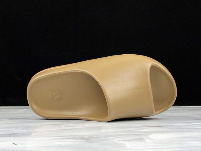 Y**zy slides 