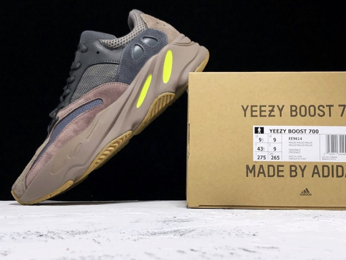 Y**zy 700 mauve ee9614