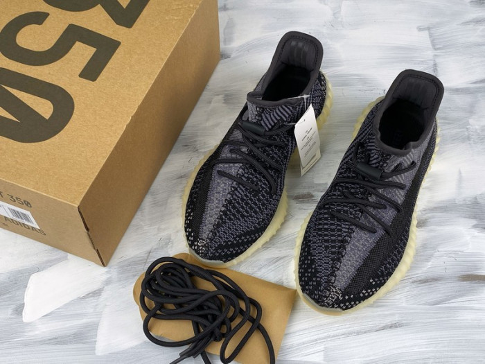 Y**zy boost 350 v2 asriel fz5000