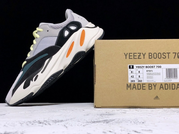 Y**zy boost 700 wave runner solid grey b75571