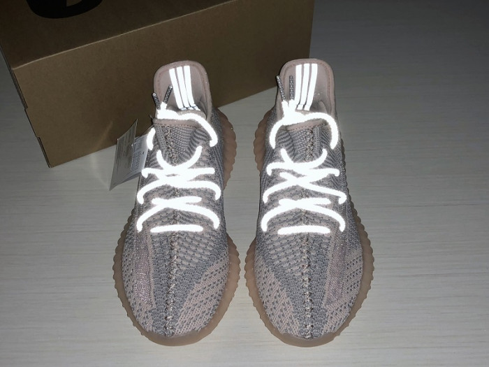 Y**zy boost 350 v2 synth (non-reflective) fv5578