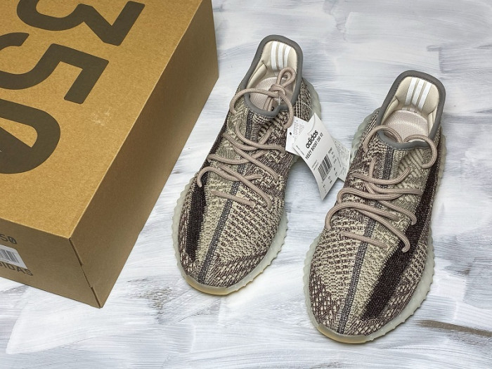 Y**zy boost 350 v2 zyon fz1267
