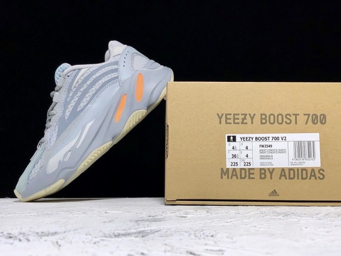 Y**zy boost 700 v2 inertia fw2549