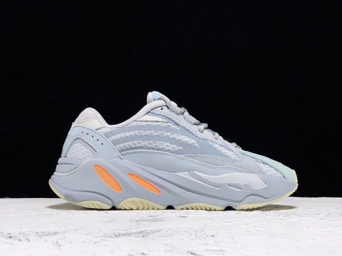 Y**zy boost 700 v2 inertia fw2549