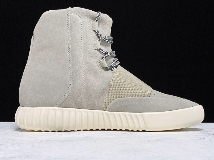 Y**zy boost 750 og light brown b35309