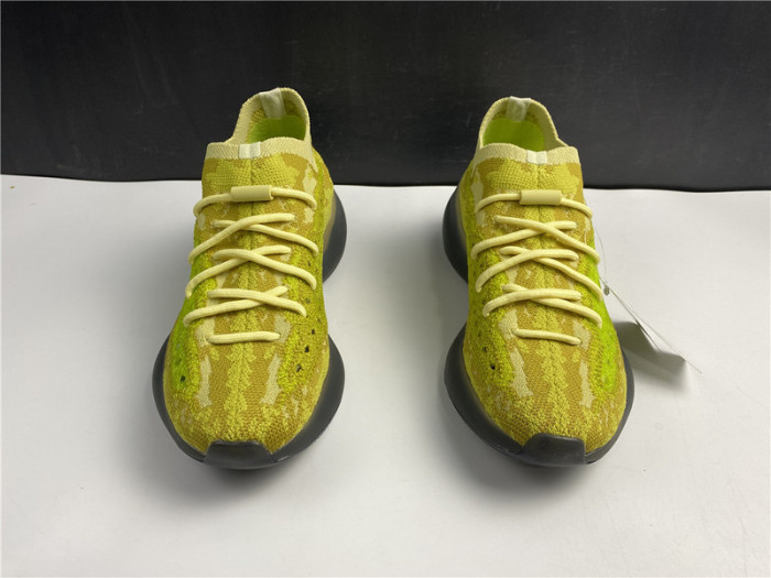 Y**zy boost 380 “hylte glow” fz4990