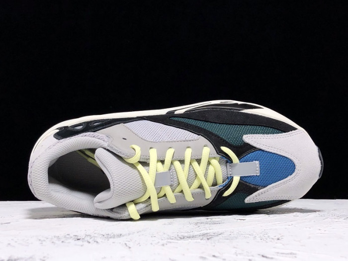 Y**zy boost 700 wave runner solid grey b75571