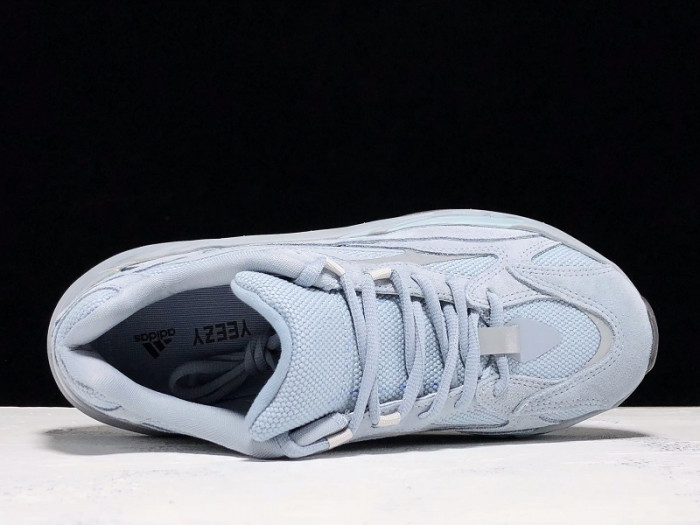 Y**zy boost 700 v2 hospital blue fv8424