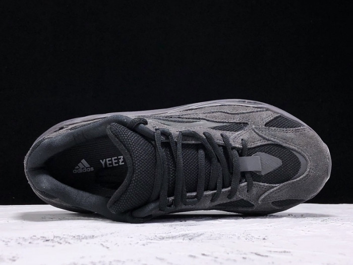 Y**zy boost 700 v2 vanta fu6684