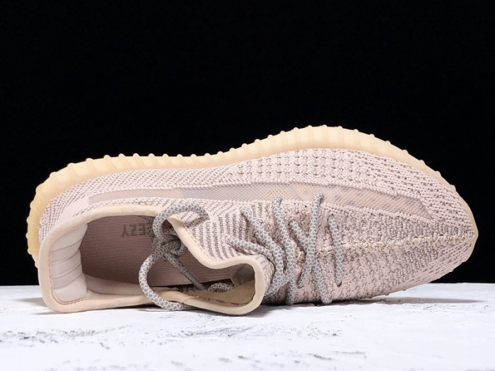 Y**zy boost 350 v2 synth (reflective) fv5666