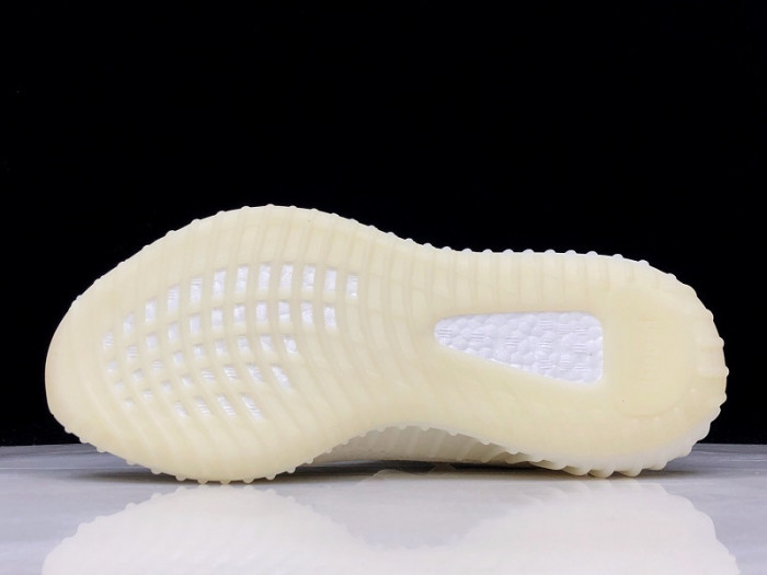 Y**zy boost 350 v2 cream  cp9366