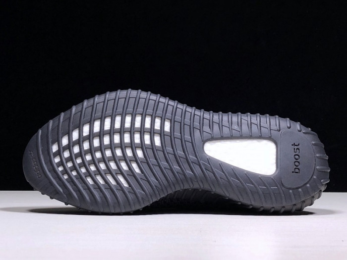Y**zy boost 350 v2 black (non-reflective) fu9006