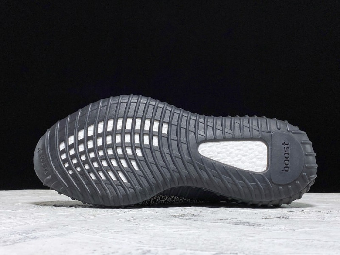Y**zy boost 350 v2 yecheil (reflective)  fx4145