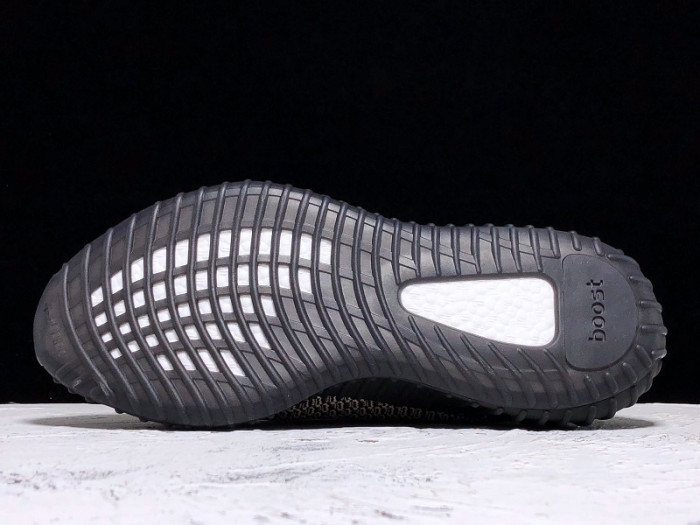 Y**zy boost 350 v2 yecheil (non-reflective) fw5190