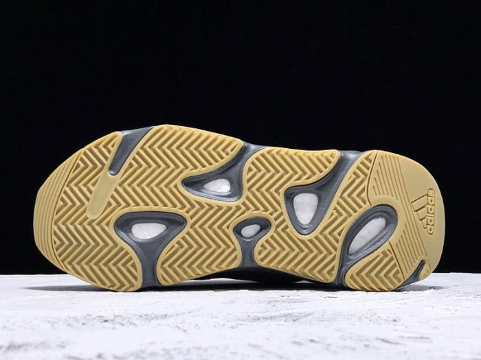 Y**zy boost 700 v2 tephra fu7914