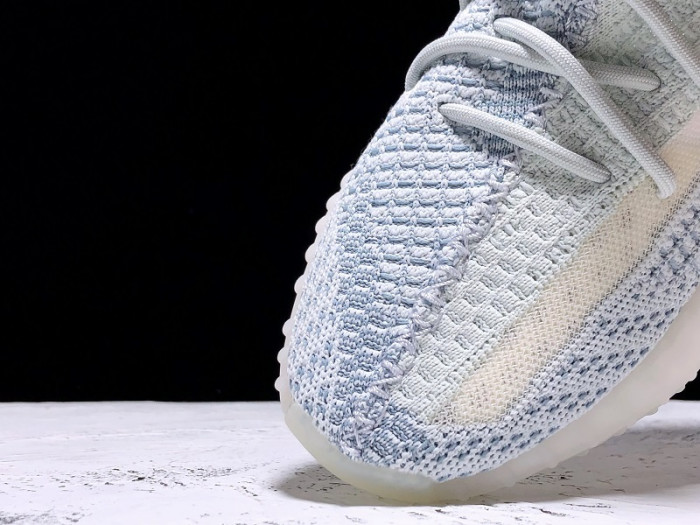 Y**zy boost 350 v2 cloud white (non-reflective) fw3043