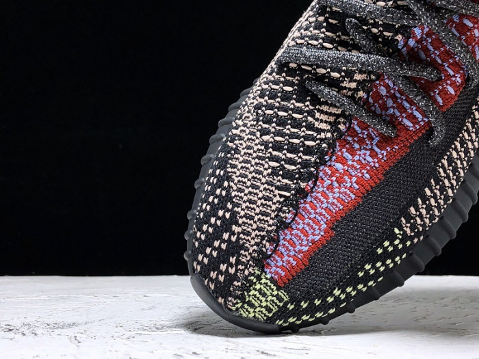 Y**zy boost 350 v2 yecheil (non-reflective) fw5190