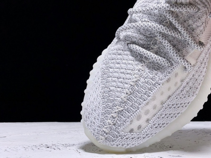 Y**zy boost 350 v2 static reflective ef2367