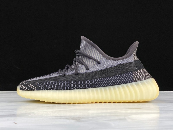 Y**zy boost 350 v2 asriel fz5000