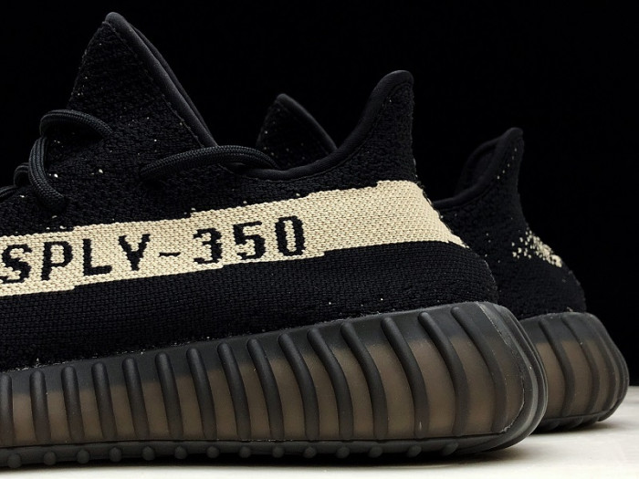 Y**zy boost 350 v2 core black white by1604