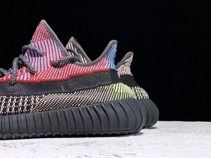 Y**zy boost 350 v2 yecheil (non-reflective) fw5190
