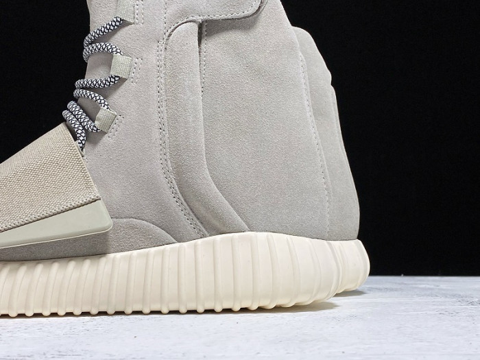 Y**zy boost 750 og light brown b35309