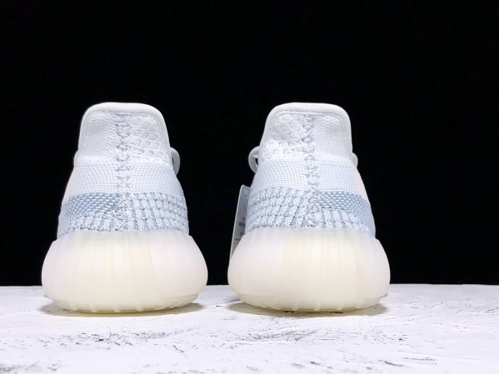 Y**zy boost 350 v2 cloud white (non-reflective) fw3043