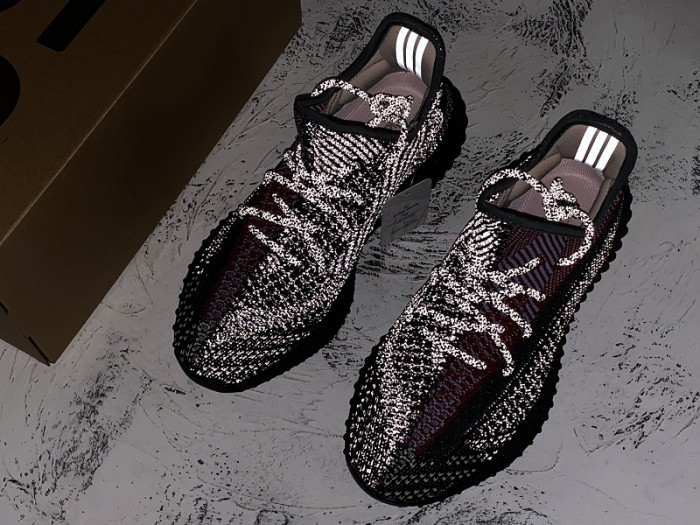 Y**zy boost 350 v2 yecheil (reflective)  fx4145