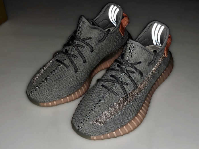 Y**zy boost 350 v2 trfrm eg7492
