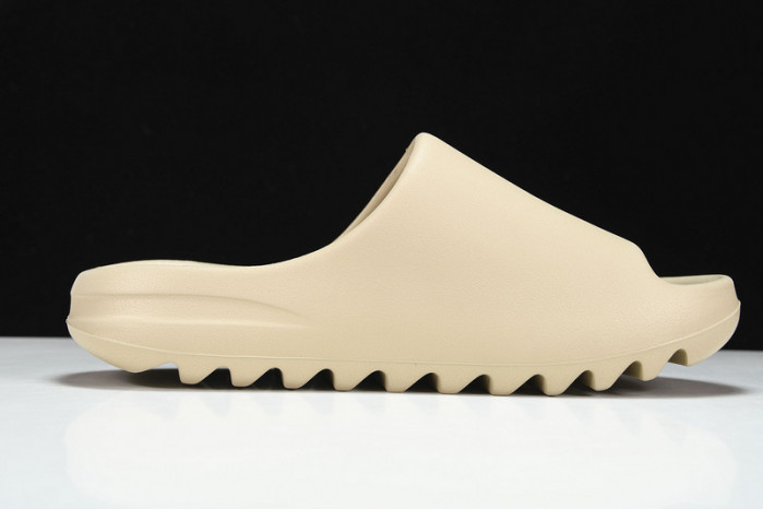 Y**zy slides 