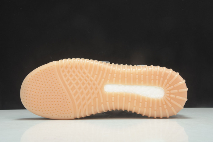 Y**zy 750 boost light grey gum glow dark bb1840