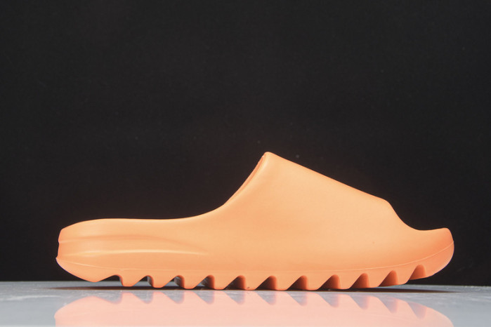 Y**zy slides 
