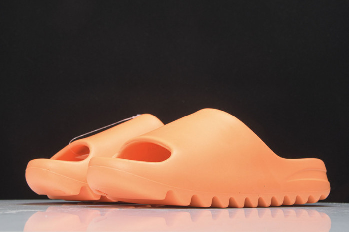 Y**zy slides 