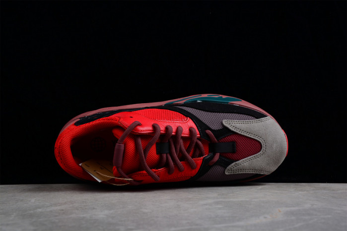 Y**zy boost  700 “hi-res red”  hq6979