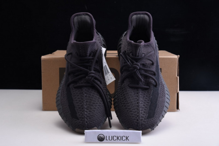 Y**zy boost 350 v2 cinder fy2903