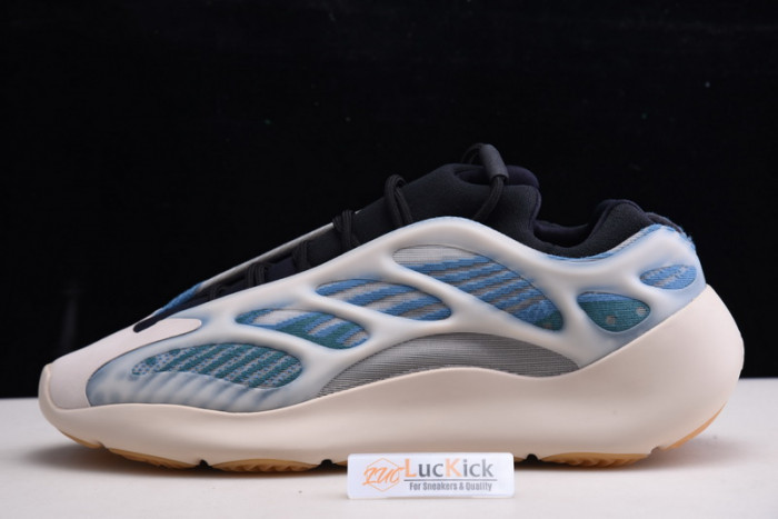Y**zy 700 v3 kyanite gy0260